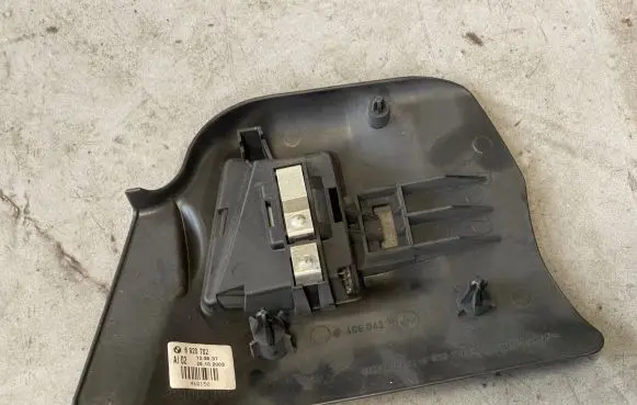 Tail light part