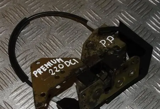 Renault Laguna I Front door lock