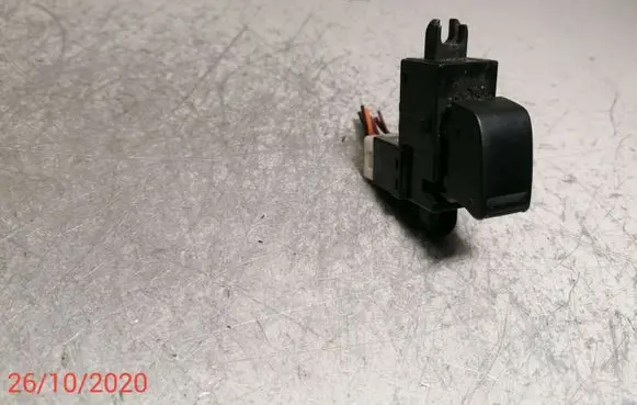 Nissan Primera Electric window control switch