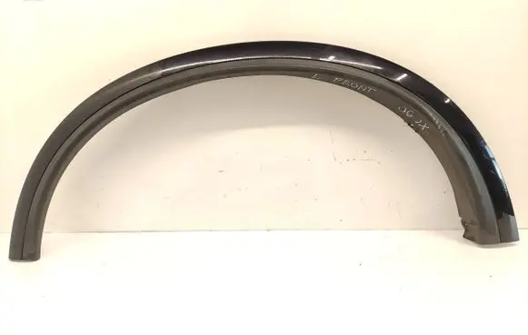 Volvo XC90 Front arch trim 30695487