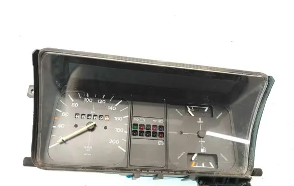 Volkswagen Polo II 86C 2F Speedometer (instrument cluster) 867919033AT 155919059B 110008290031
