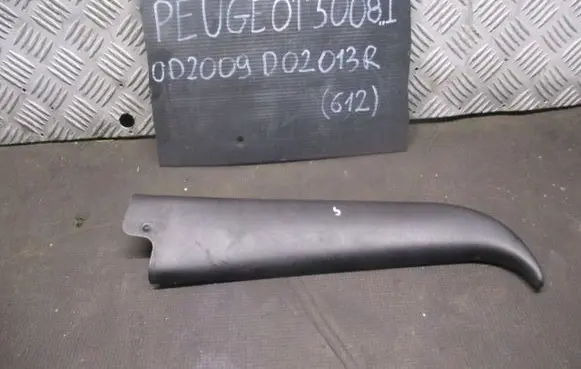 Peugeot 5008 Other front door trim element 9686757077