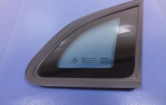 Volvo V40 Rear side window 