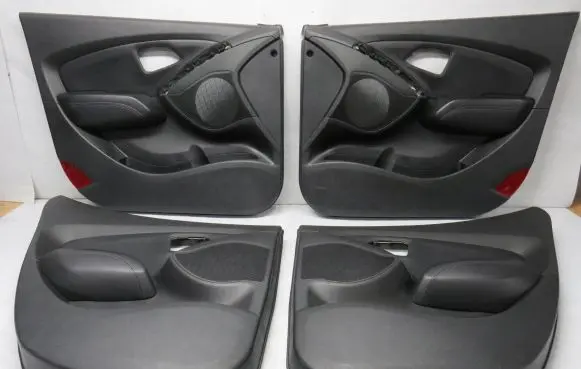 Hyundai ix35 Front door card panel trim