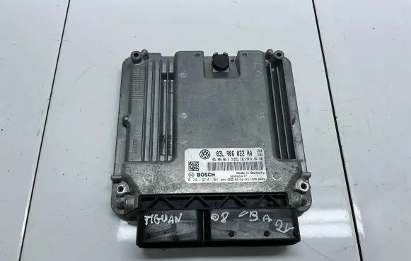 Volkswagen Tiguan Engine control unit/module 03L906022HA