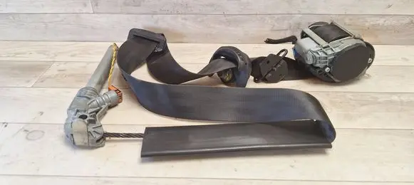 Citroen C5 Front seatbelt