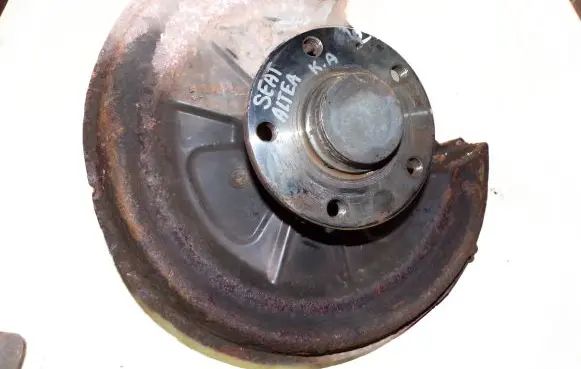 Seat Altea XL Rear wheel hub spindle/knuckle 