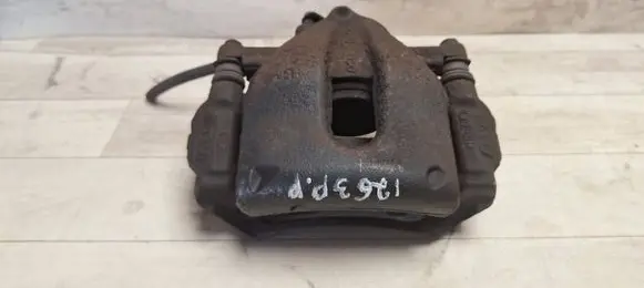 Toyota Auris 150 Front brake caliper