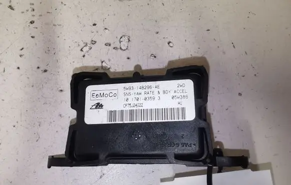 Jaguar S-Type ESP acceleration yaw rate sensor 5W9314B296AE 10170103593