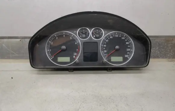 Volkswagen Sharan Speedometer (instrument cluster) 7M3920820E