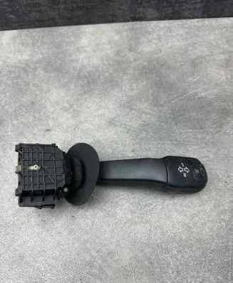 BMW 5 E39 Indicator stalk 8352172 01100410