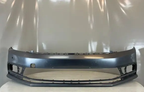 Volkswagen Jetta VI Front bumper 5C6807217P