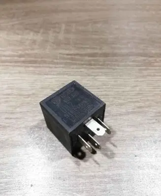 Volkswagen Golf II Other relay 191955529 72hv002