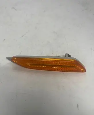Porsche Cayenne (92A) Front fender indicator light 7P5945128