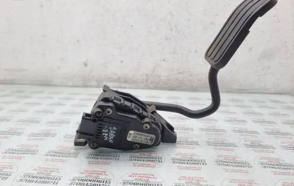 Volkswagen Sharan Accelerator throttle pedal 7M1721603 6PV00777003