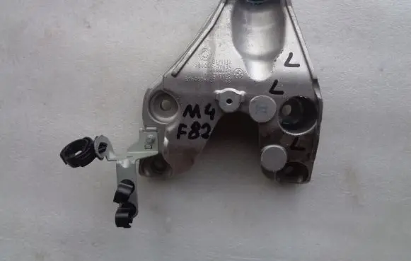 BMW M4 F82 F83 Engine mounting bracket 6789093
