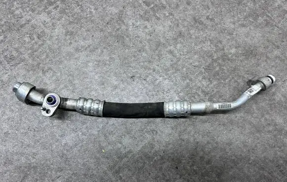 BMW i3 Air conditioning (A/C) pipe/hose 9291161
