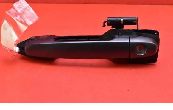 Toyota Avensis Verso Front door exterior handle