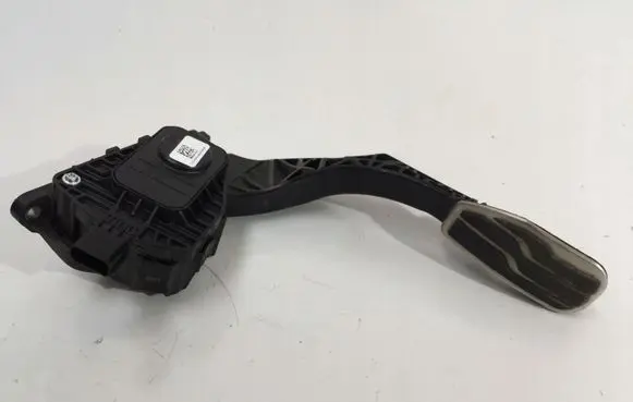 Ford Edge II Accelerator throttle pedal 9F836CT8UC