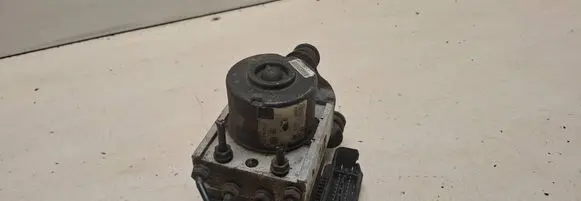 Volkswagen Caddy ABS Pump 2K0907379A 00009496E2 10097003173
