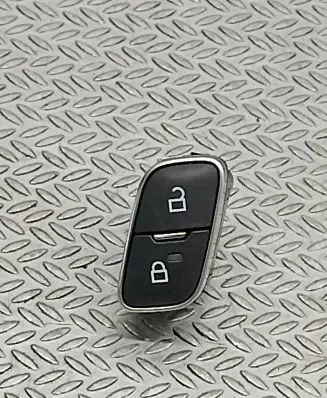 Ford Fiesta Central locking switch button F1ET14017AB 1427A1 SAND04A002A