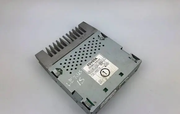 Lexus IS 200-300 Sound amplifier 86280-53040