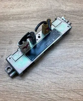 Audi A4 S4 B8 8K Aerial antenna amplifier 8K9035225K 7617310140