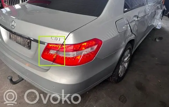 Mercedes-Benz E W212 Tailgate rear/tail lights A2128200864 2128200864