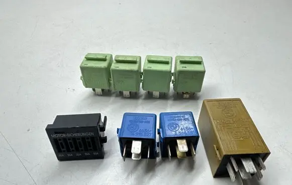 BMW 3 E46 Other relay 6915327 8364581 1740558