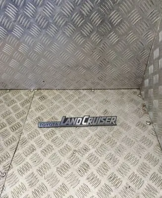 Toyota Land Cruiser (FJ60) Other badges/marks 