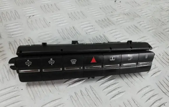 Peugeot 5008 Hazard light switch 98084589ZD 10108481 01059A02
