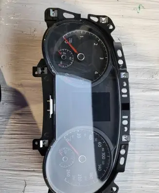 Speedometer (instrument cluster)