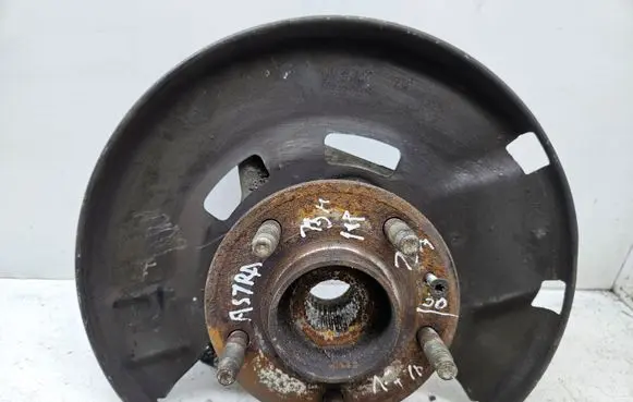Opel Astra J Front wheel hub