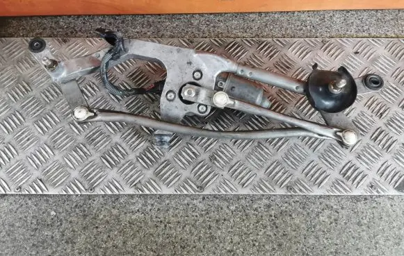 Toyota Auris E180 Front wiper linkage and motor 8511002340