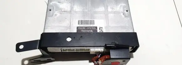 Toyota Avensis T250 Engine control unit/module 8966105690 89661-05690