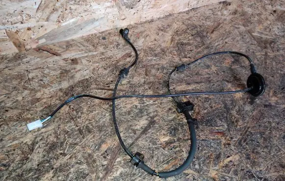 Mazda 2 ABS rear brake sensor DA7R4371Y