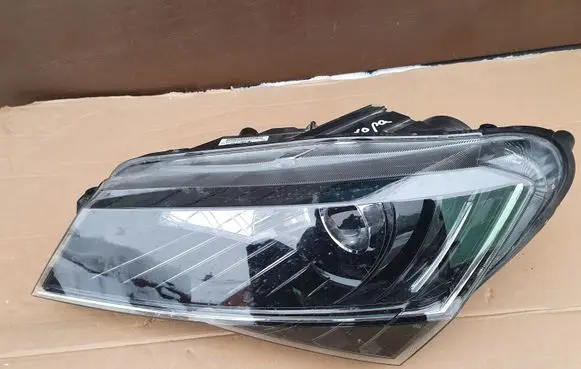 Skoda Superb B8 (3V) Headlight/headlamp 3V1941015B