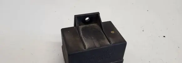 Peugeot 406 Glow plug pre-heat relay 0281003005