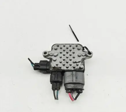 Nissan 370Z Fan control module 21493B210B