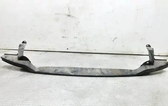 Volkswagen Touran I Front bumper mounting bracket