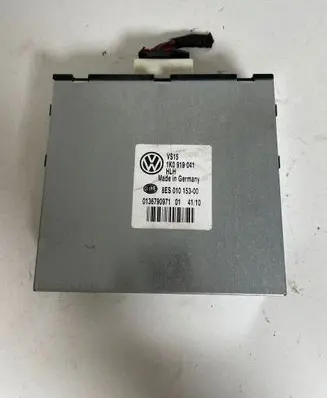 Volkswagen Touran II Power management control unit 1K0919041 8ES01015300 0136790971