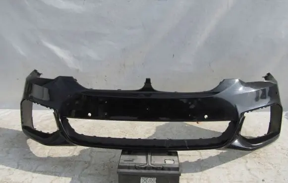 BMW 5 G30 G31 Front bumper 8064928