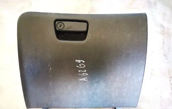 Mitsubishi Carisma Glove box mb892319