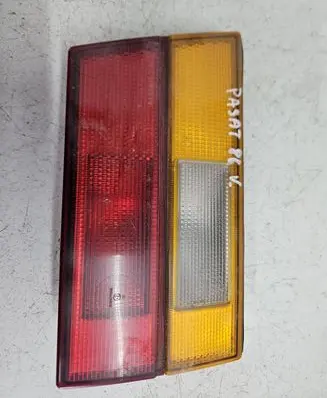 Tailgate rear/tail lights