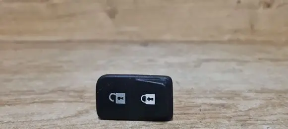 Volvo V50 Central locking switch button 30773333