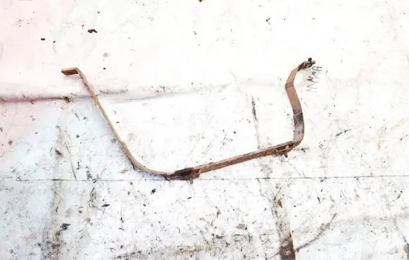 Suzuki Grand Vitara II Fuel tank mounting bracket 