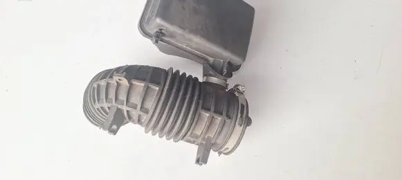 Ford Ranger Air filter box JB3G9F805BA JB3G9B659BA