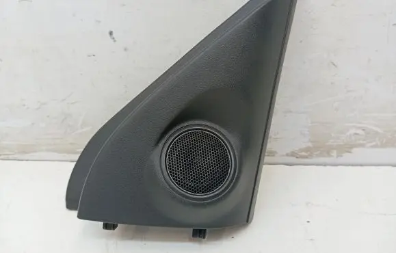 Mitsubishi Outlander Front door high frequency speaker 7221B588