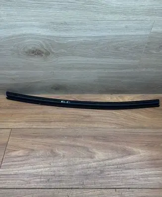 Audi A3 S3 8V Rubber seal rear door window/glass 8V5839479