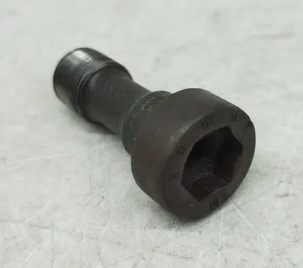 Mercedes-Benz 190 230 W110 W111 Flywheel bolts 1089900419 A1089900419